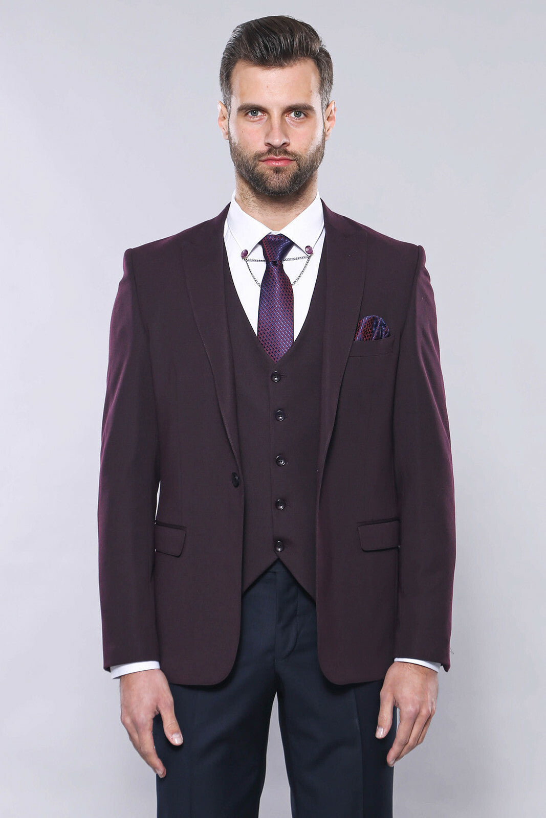 Bordo Slim Fit Takım, Beyaz Gömlek ve Lacivert Kravat Kombini - Profesyonel Stil - Wessi