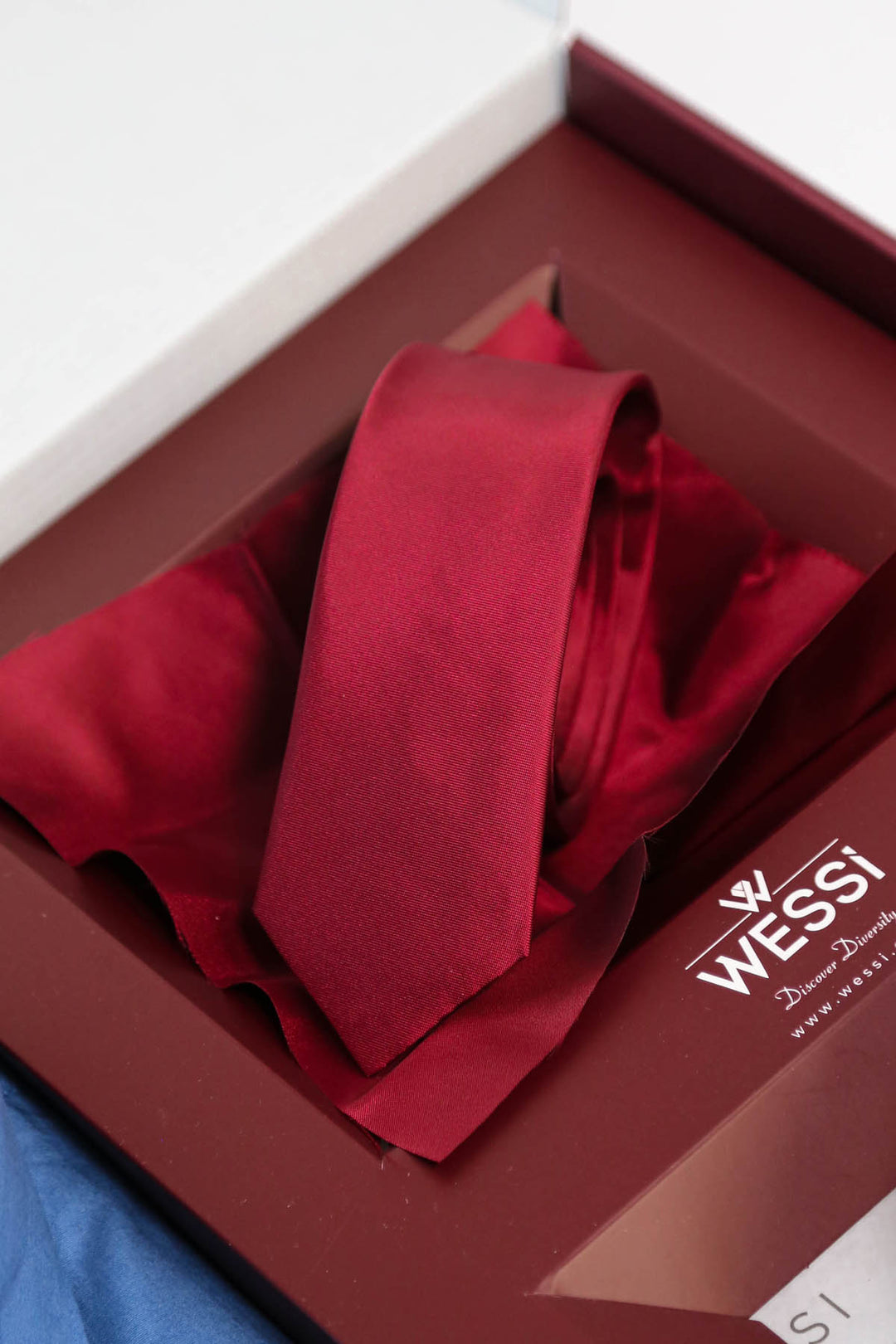 Wessi Erkek 3’lü Hediye Seti – Lacivert Gömlek + Bordo Kravat + Siyah Kemer