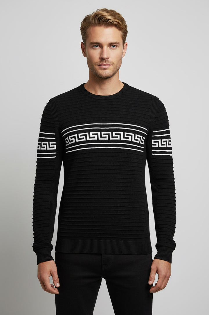 Siyah Üzerine Göğüs Desenli Bisiklet Yaka Triko - Wessi