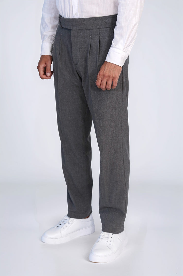 Old Money Stil Çift Pileli Yüksek Bel Toka Detaylı Slim Fit Antrasit Erkek Pantolon – Wessi