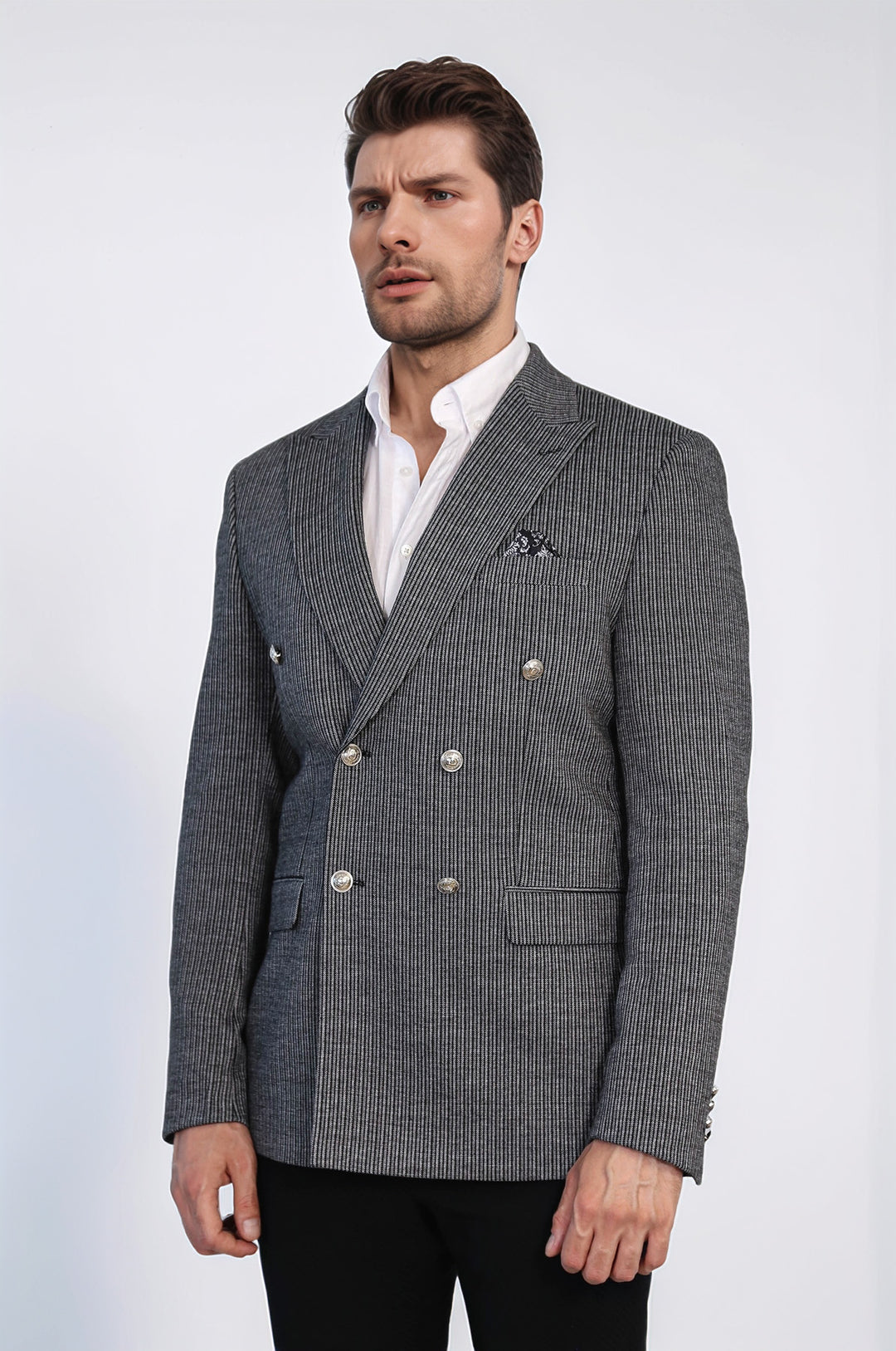 Siyah Çizgili Gümüş Rengi Metal Düğmeli Slim Fit Kruvaze Blazer – Wessi