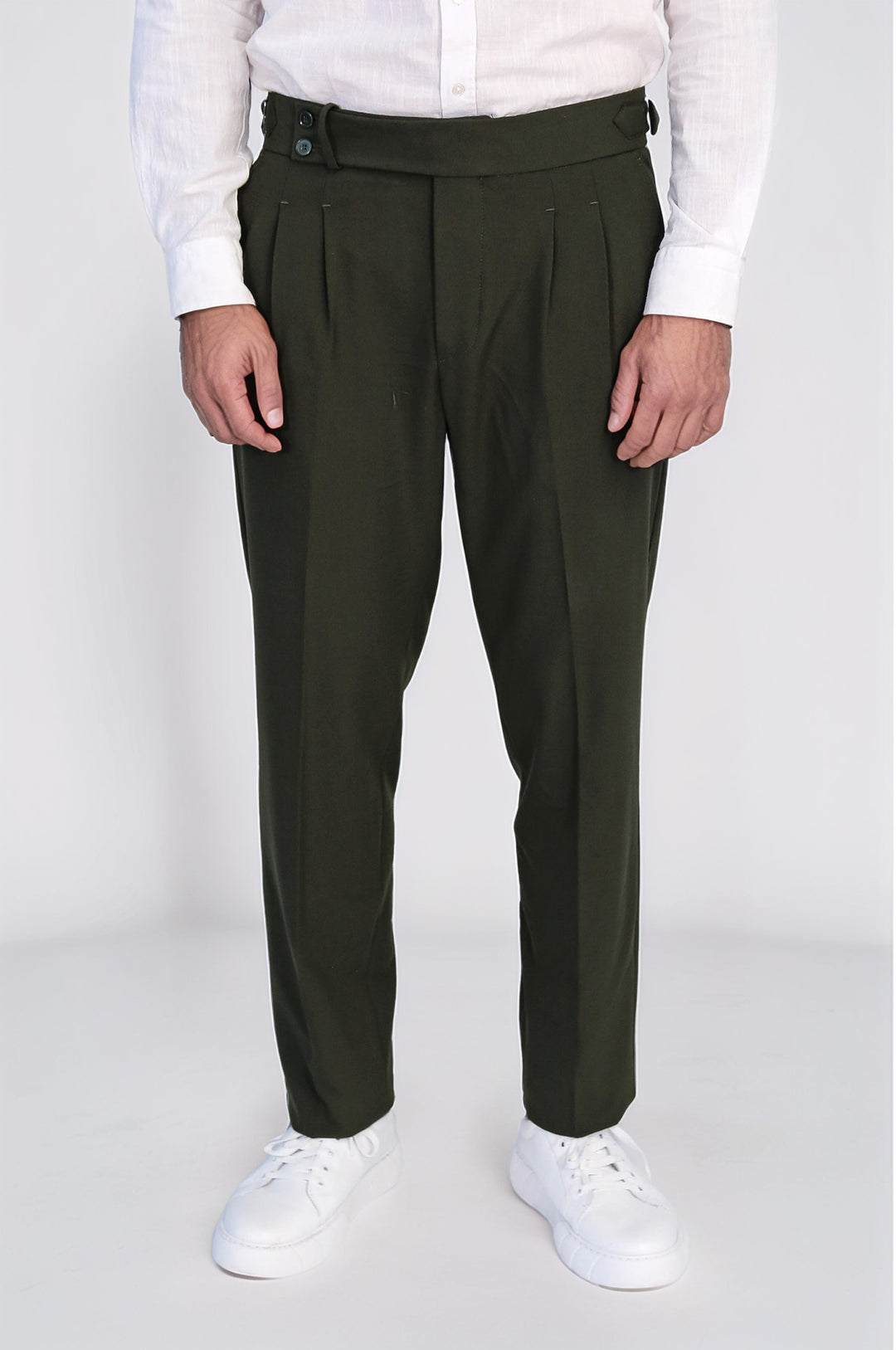 Old Money Stil Çift Pileli Yüksek Bel Toka Detaylı Slim Fit Haki Erkek Pantolon – Wessi