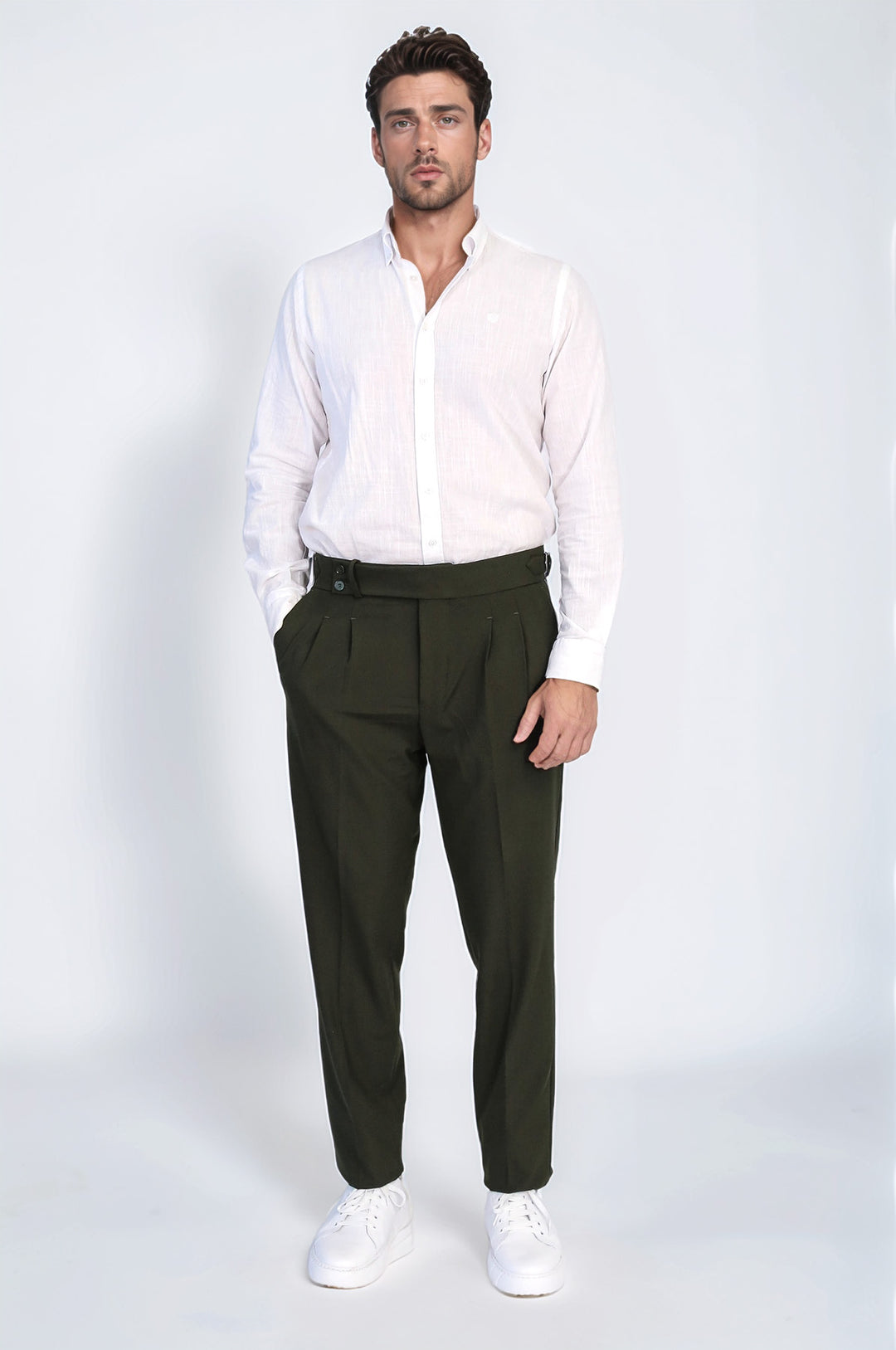 Old Money Stil Çift Pileli Yüksek Bel Toka Detaylı Slim Fit Haki Erkek Pantolon – Wessi
